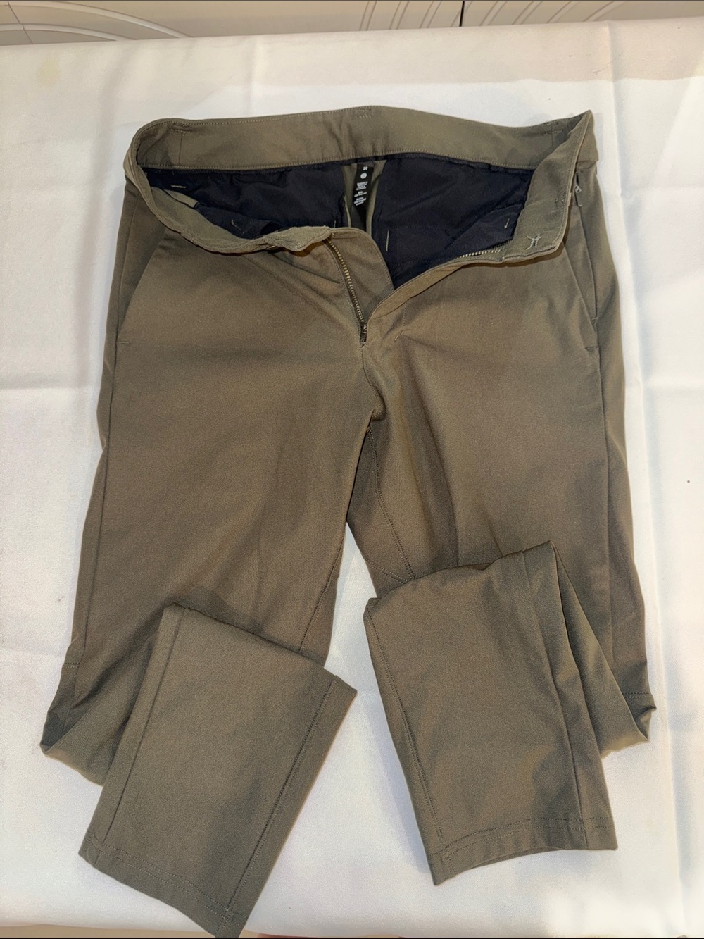 lululemon athletica Men's Olive Stretch Chino Pants